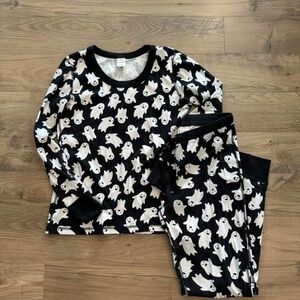Hanna Andersson Black and White Ghost Print Pajamas